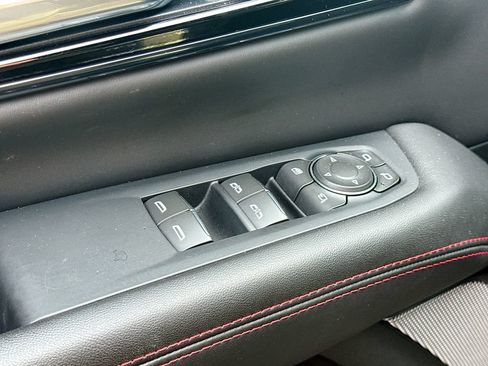 Used 2025 GMC Yukon XL AT4 Ultimate w/ LPO, Floor Liner Package AWD/4WD image 14