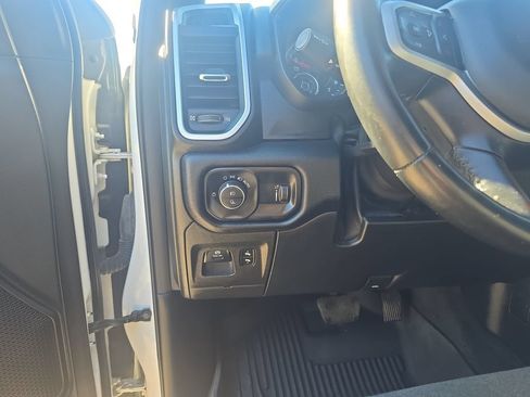 Used 2021 RAM 1500 Big Horn AWD/4WD image 17