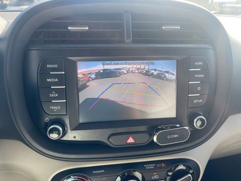 Used 2020 Kia Soul LX image 17