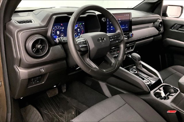 Used 2024 Chevrolet Colorado Trail Boss w/ Advanced Trailering Package AWD/4WD image 17