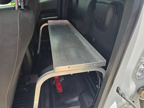 Used 2022 Chevrolet Colorado LT w/ Fleet Safety Package RWD image 13