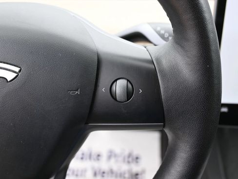 Used 2023 Tesla Model 3 Standard Range RWD image 19