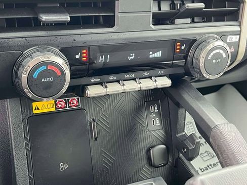 Certified 2025 Toyota Tacoma SR5 w/ SR5 Upgrade Package image 34