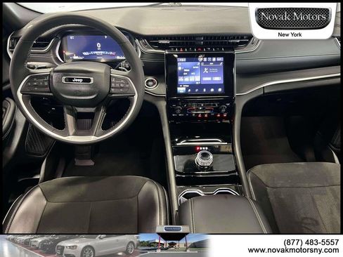 Used 2023 Jeep Grand Cherokee Altitude AWD/4WD image 14