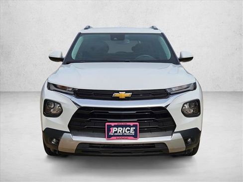 Used 2023 Chevrolet TrailBlazer LT w/ Convenience Package image 2