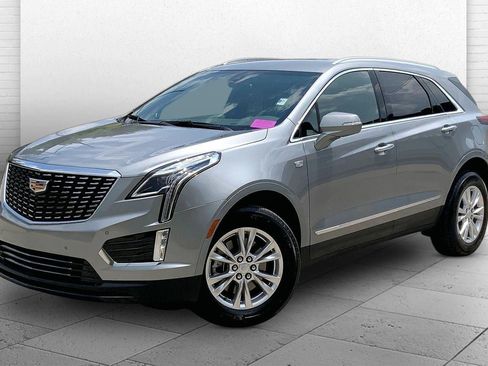 Certified 2025 Cadillac XT5 Luxury FWD image 13