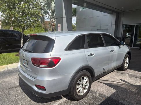 Used 2020 Kia Sorento L FWD image 3