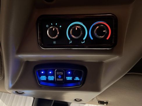 Used 2025 GMC Savana 2500 w/ Driver Convenience Package image 46