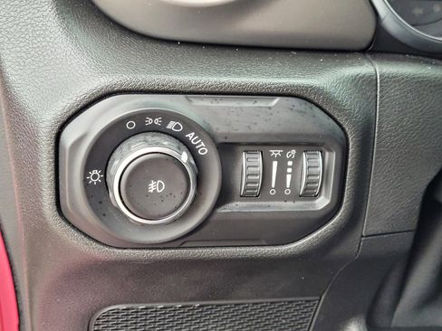 Used 2021 Jeep Wrangler Unlimited Sport image 16