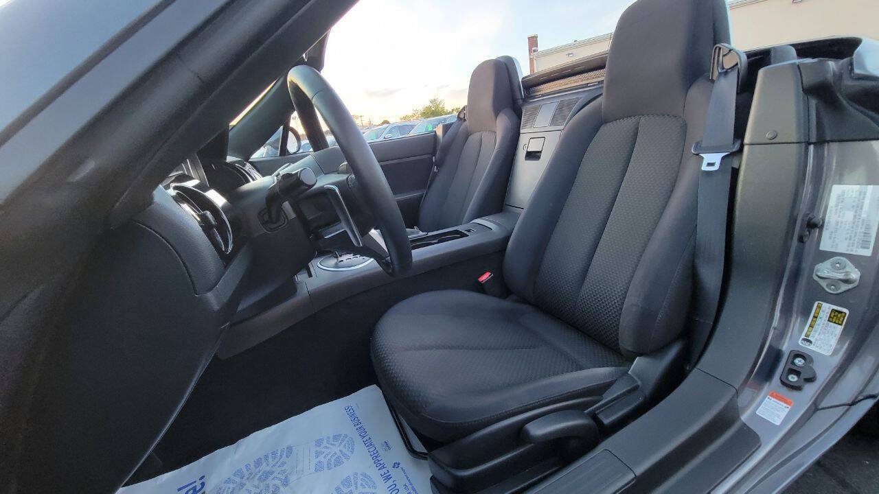 Used 2008 MAZDA MX-5 Miata Touring RWD image 21