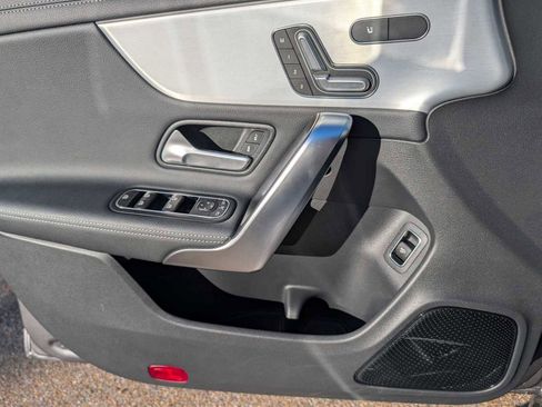 Used 2025 Mercedes-Benz CLA 250 image 23