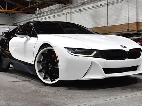 Used 2016 BMW i8 AWD/4WD image 2