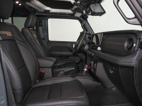 Used 2025 Jeep Wrangler Unlimited Rubicon 392 AWD/4WD image 35