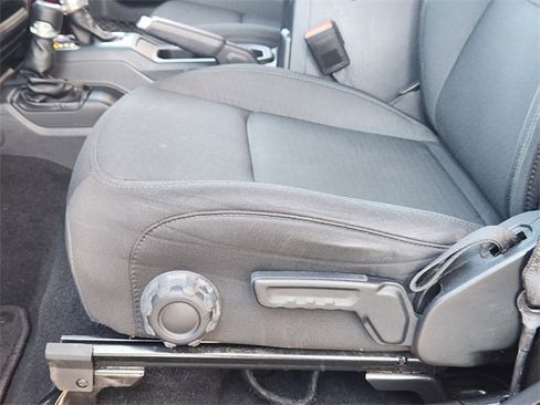 Used 2021 Jeep Wrangler Sport S image 21