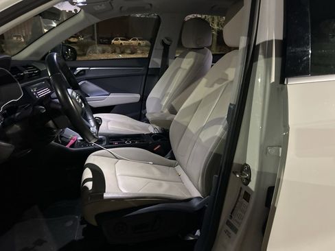 Used 2020 Audi Q3 2.0T Premium image 11