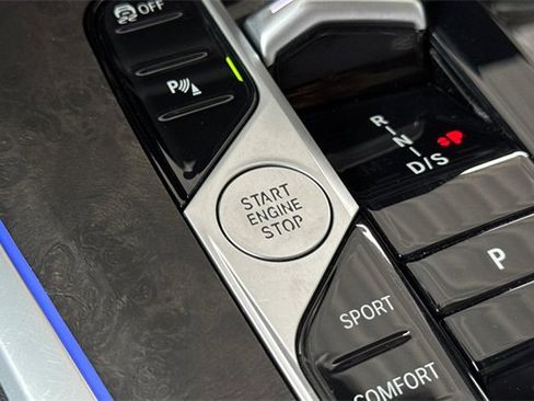 Used 2025 BMW X5 sDrive40i image 28