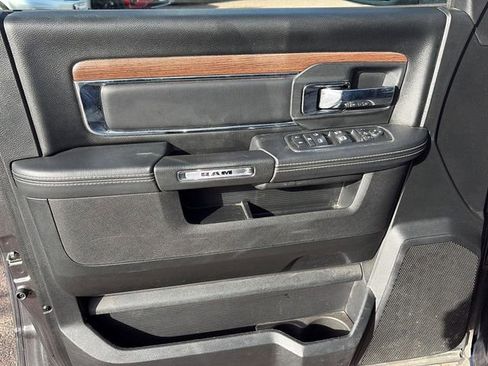 Used 2017 RAM 1500 Laramie w/ Convenience Group image 9