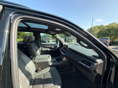 Used 2023 Chevrolet Tahoe RST w/ Luxury Package AWD/4WD image 18