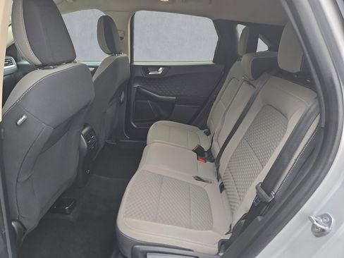 Used 2020 Ford Escape SE image 23