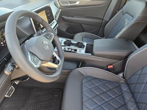 New 2026 Volkswagen Atlas Cross Sport SEL Premium R-Line image 11