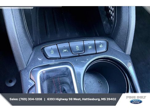 Used 2024 Chevrolet TrailBlazer RS FWD image 23