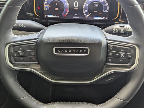 Used 2022 Jeep Wagoneer Series III w/ Premium Group I AWD/4WD image 30