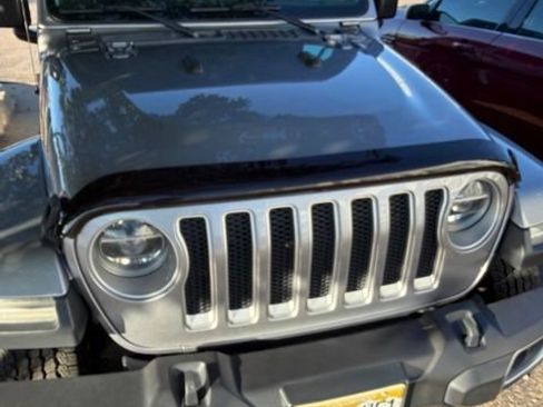 Used 2018 Jeep Wrangler Unlimited Sahara AWD/4WD image 12