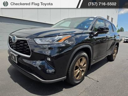 Used 2023 Toyota Highlander Bronze Edition