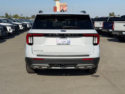 New 2026 Ford Explorer Active w/ Active Comfort Package RWD image 5