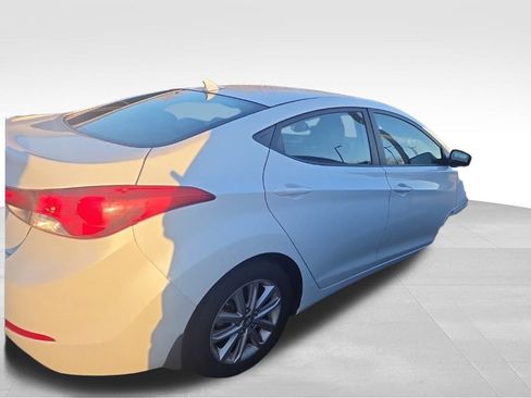 Used 2015 Hyundai Elantra SE w/ Option Group 02 image 3