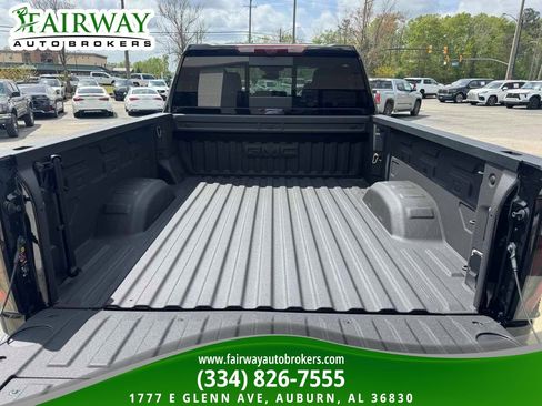 Used 2025 GMC Sierra 2500 AT4 w/ Technology Package image 27