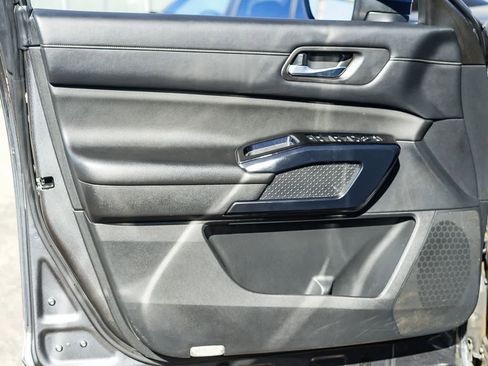 Used 2022 Nissan Pathfinder SV FWD image 22