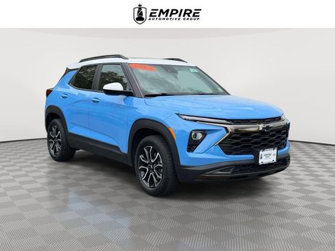 Used 2024 Chevrolet TrailBlazer ACTIV w/ Convenience Package AWD/4WD image 1