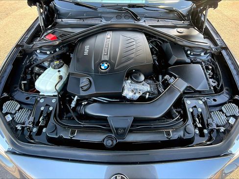 Used 2016 BMW M235i Coupe image 9