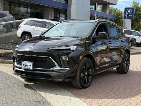 Used 2025 Buick Encore GX Sport Touring w/ Comfort Package image 23