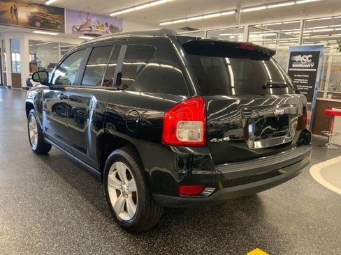 Used 2013 Jeep Compass Sport AWD/4WD image 7