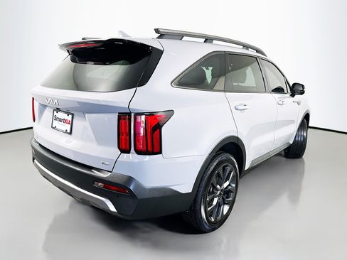 Used 2023 Kia Sorento SX AWD/4WD image 7