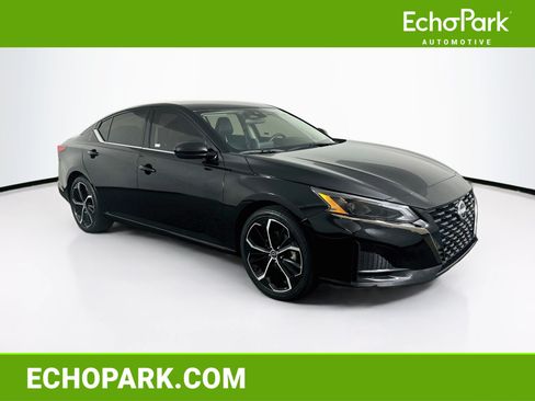 Used 2025 Nissan Altima 2.5 SR FWD image 1