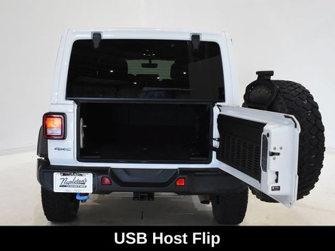 Used 2023 Jeep Wrangler Unlimited w/ Sun & Screen Package AWD/4WD image 8