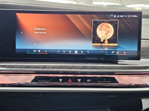 Used 2025 BMW 740i RWD image 14