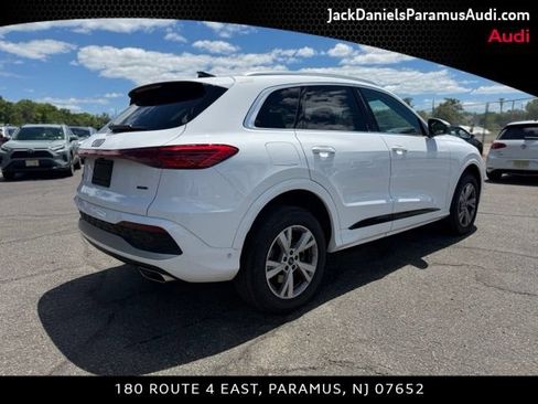 Used 2025 Audi Q5 Premium w/ Convenience Package AWD/4WD image 4