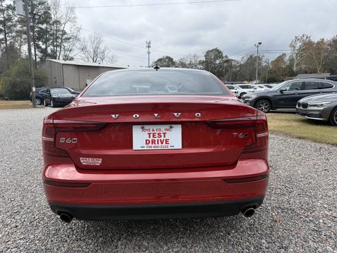 Used 2019 Volvo S60 T6 Momentum image 22