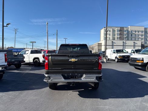 Used 2022 Chevrolet Silverado 2500 LTZ w/ LTZ Plus Package image 4