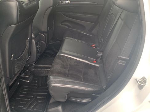 Used 2015 Jeep Grand Cherokee Altitude AWD/4WD image 19