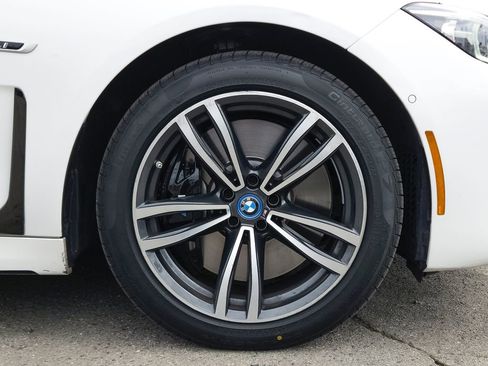 Used 2022 BMW 745e xDrive w/ M Sport Package image 7