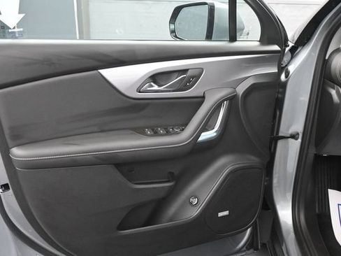 New 2026 Chevrolet Blazer LT w/ LPO, Black Sport Package FWD image 11
