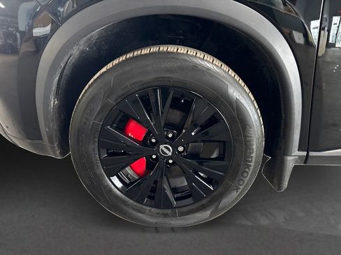 Used 2023 Nissan Rogue SV AWD/4WD image 12