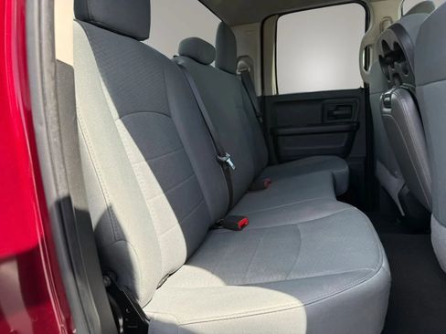 Used 2018 RAM 1500 Express AWD/4WD image 30