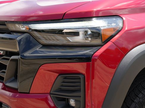 Used 2024 Chevrolet Colorado Z71 w/ Z71 Convenience Package 2 AWD/4WD image 26