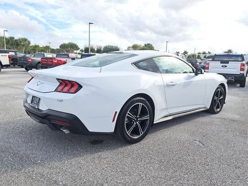 Certified 2025 Ford Mustang Coupe image 7